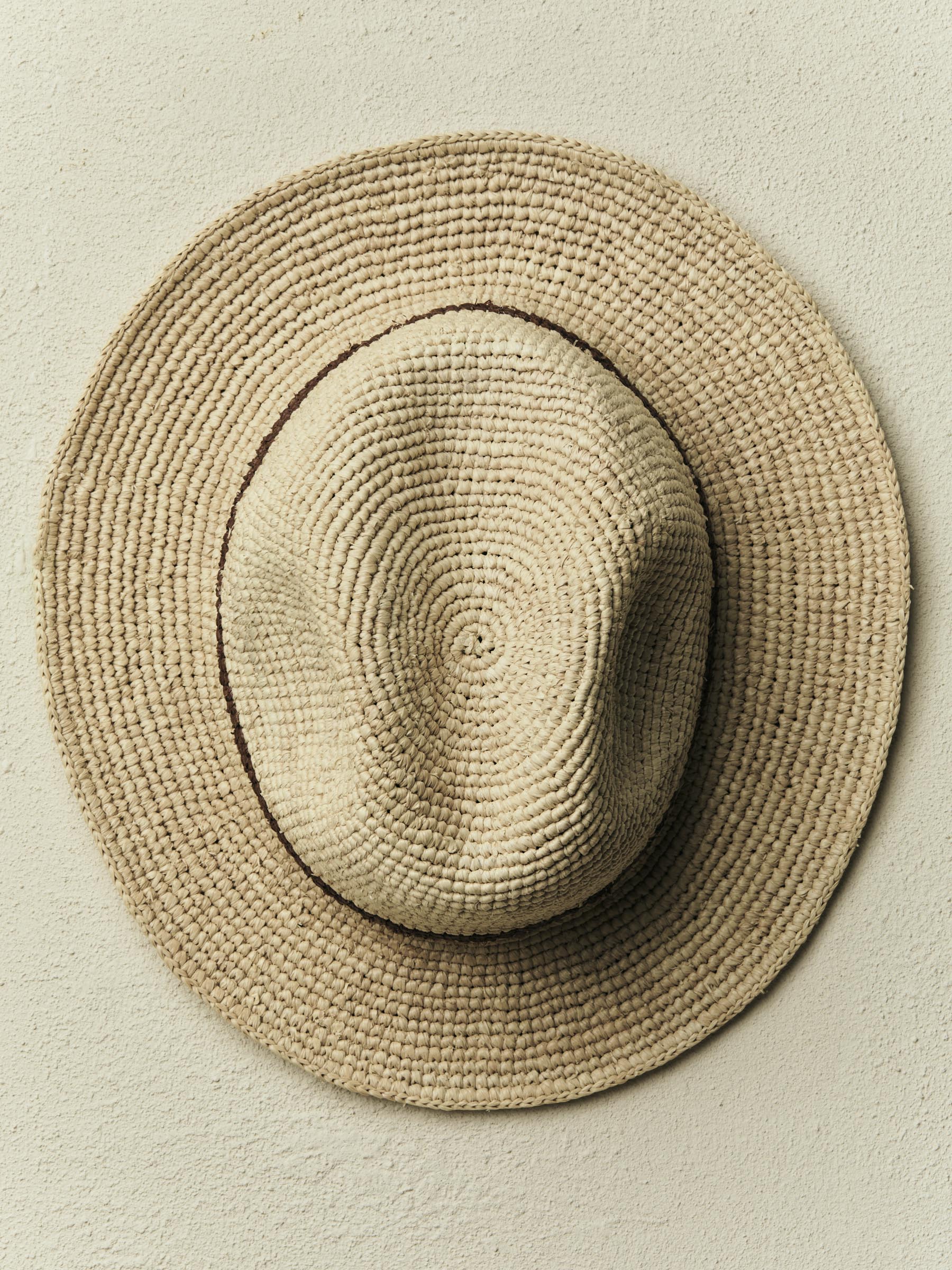 handwoven natural raffia palm hat - Image 3