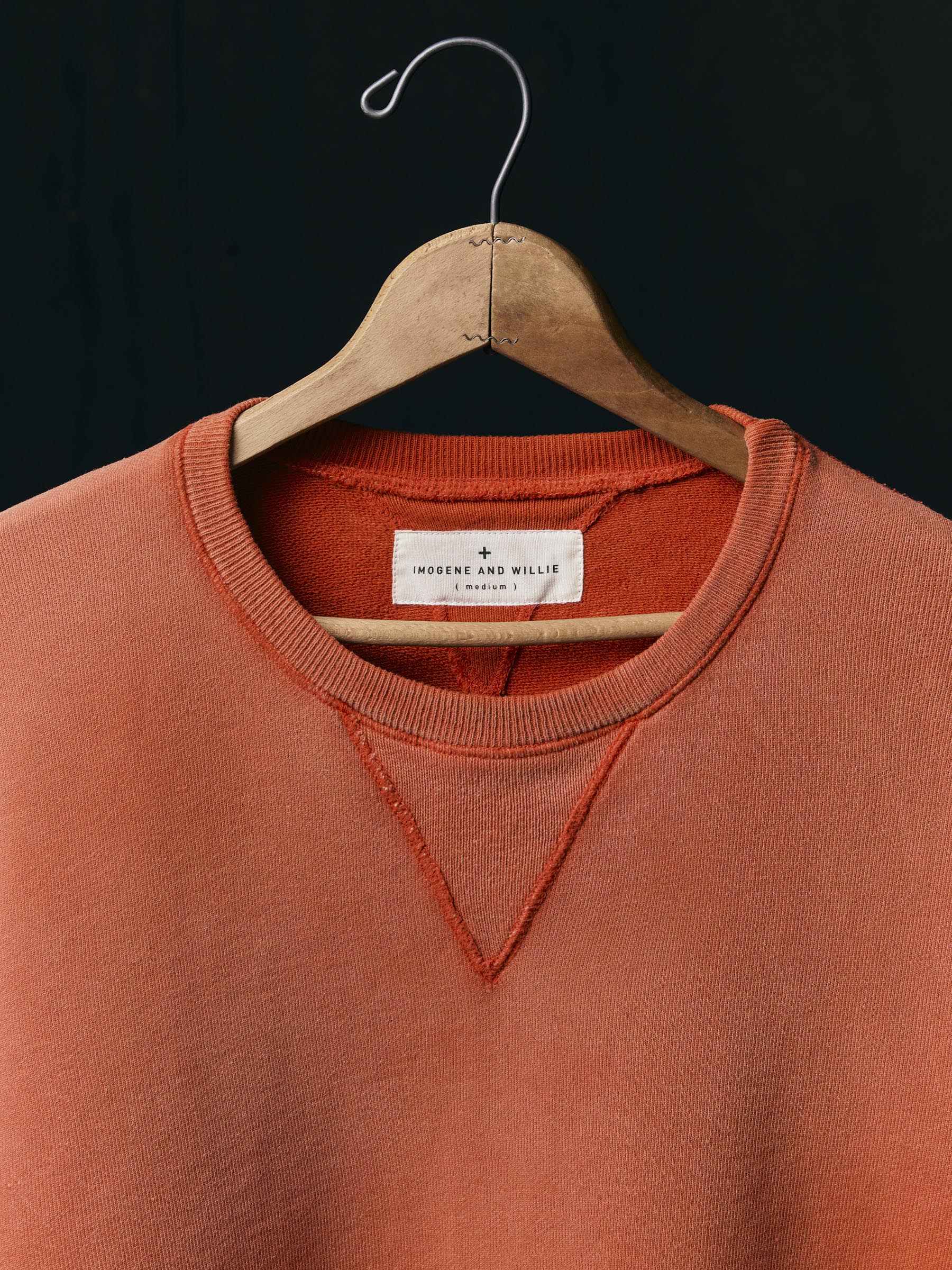 hilts sweatshirt sunfaded red - Image 2