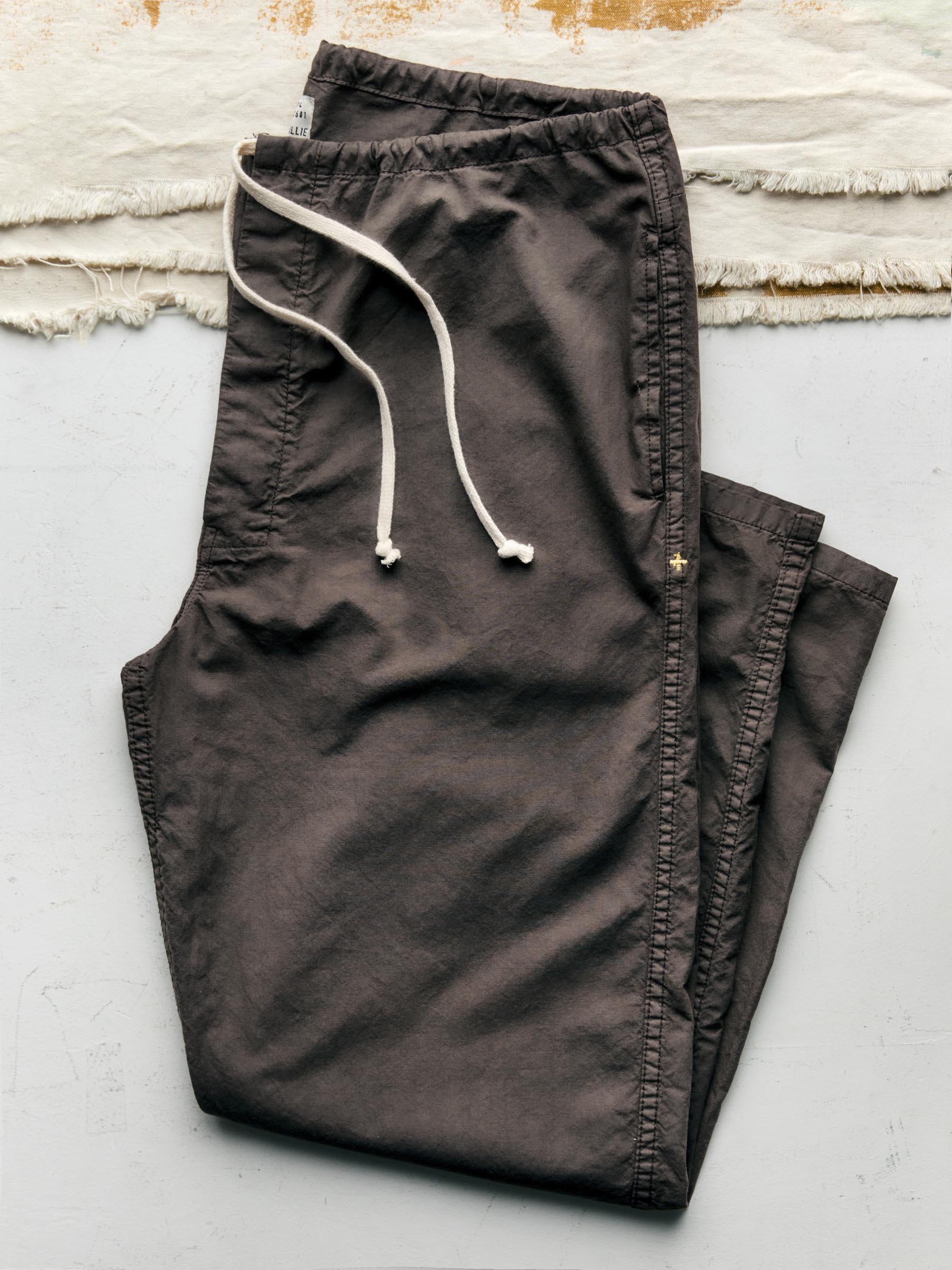 the lounge pant in umber poplin - Image 2