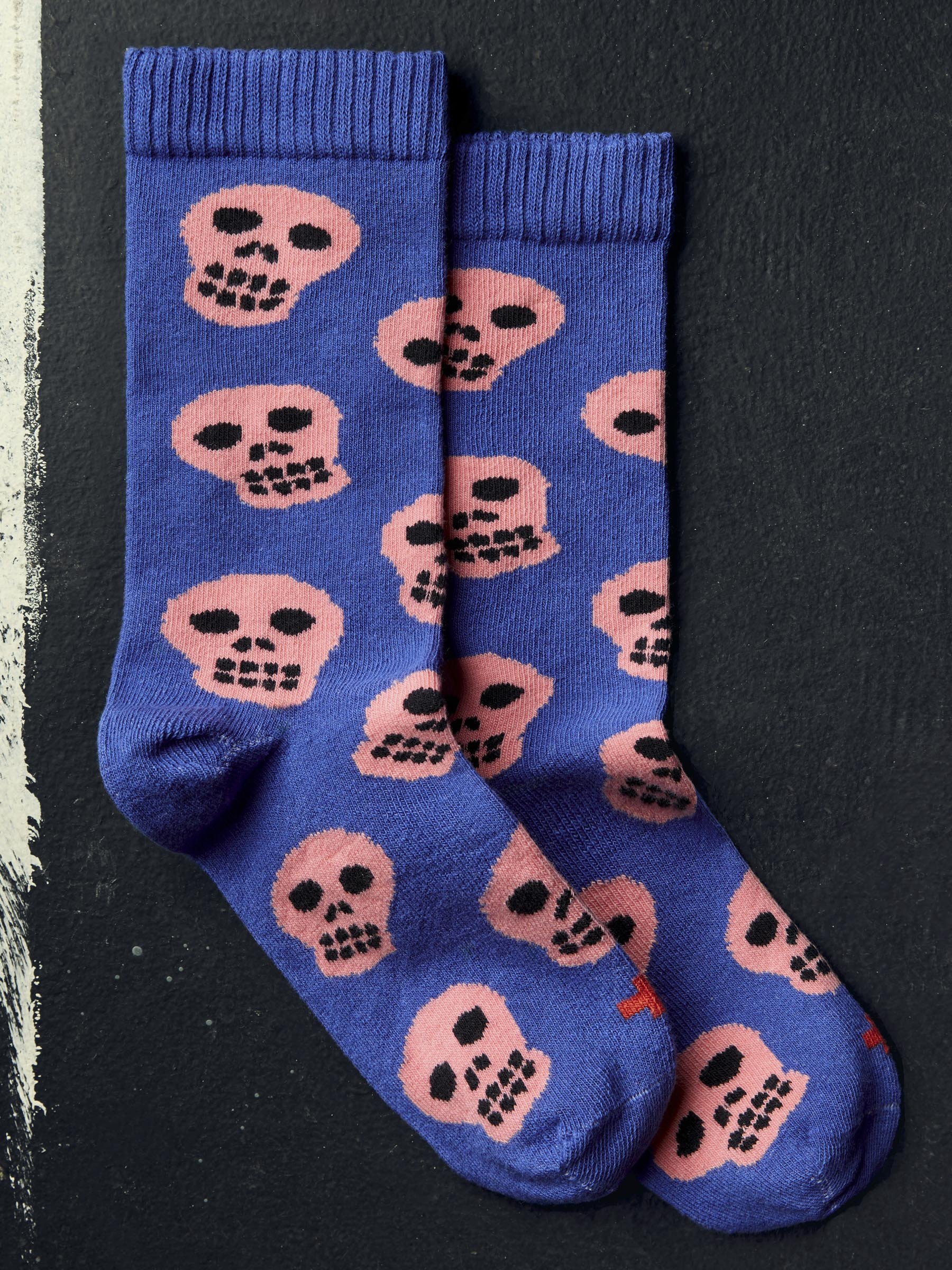 the "peligro" sock
